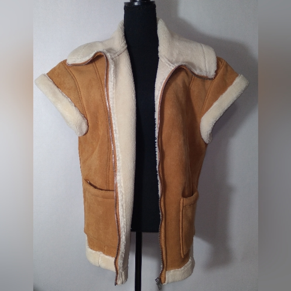 BLANKNYC Biscotti Faux Suede Oversized Collar Vest Women's Size- Small - Picture 5 of 11